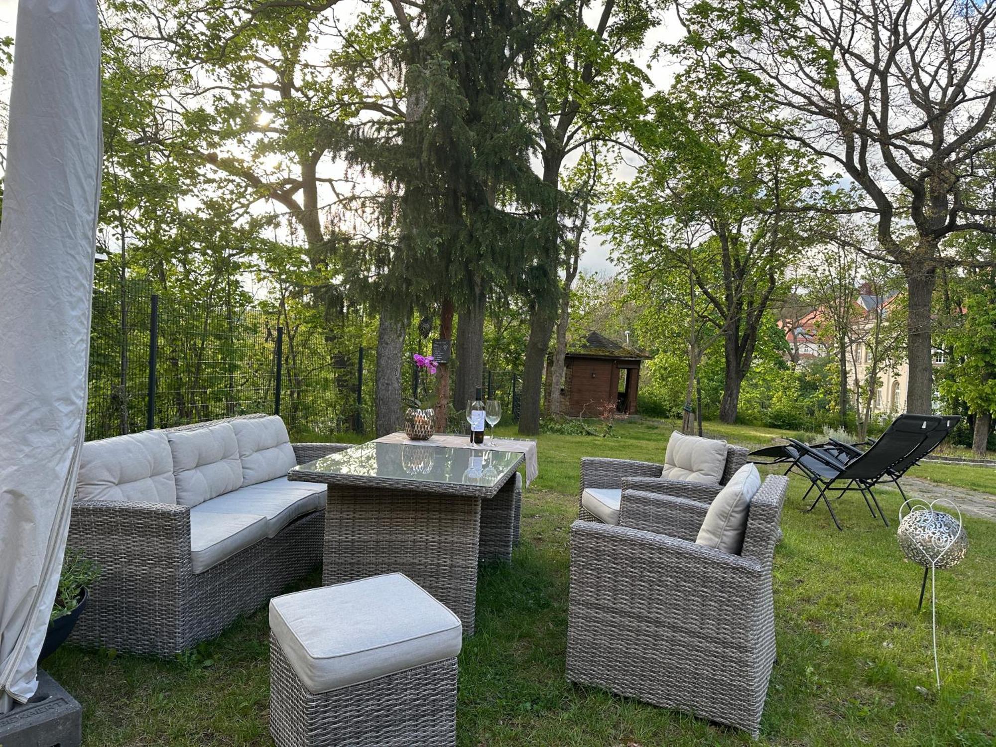 * Stadtvilla Plauen * * Aussergewoehnlich * 2 Zimmerwohnung * Zentrumsnah Eksteriør billede